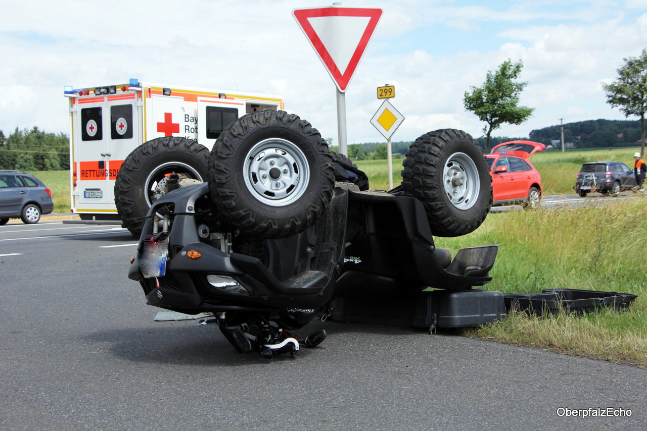 Audi nimmt Quad die Vorfahrt - Ein Verletzter bei Kollision