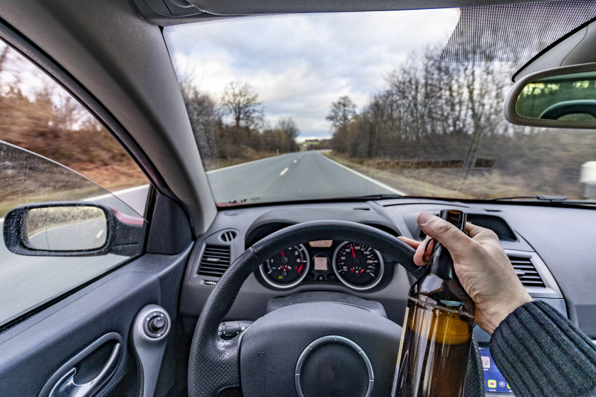 Im Graben: Wenn der Rausch das Lenkrad führt