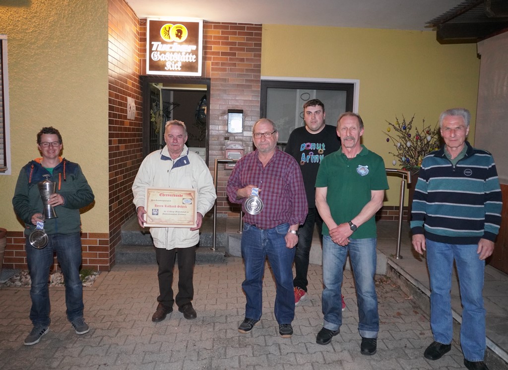 Fischerstammtisch Waldthurn: 2022 wieder beliebtes Fischgrillen geplant