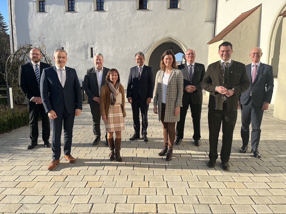 Oberpfälzer Landräte warnen vor Überlastung der Gesundheitsämter