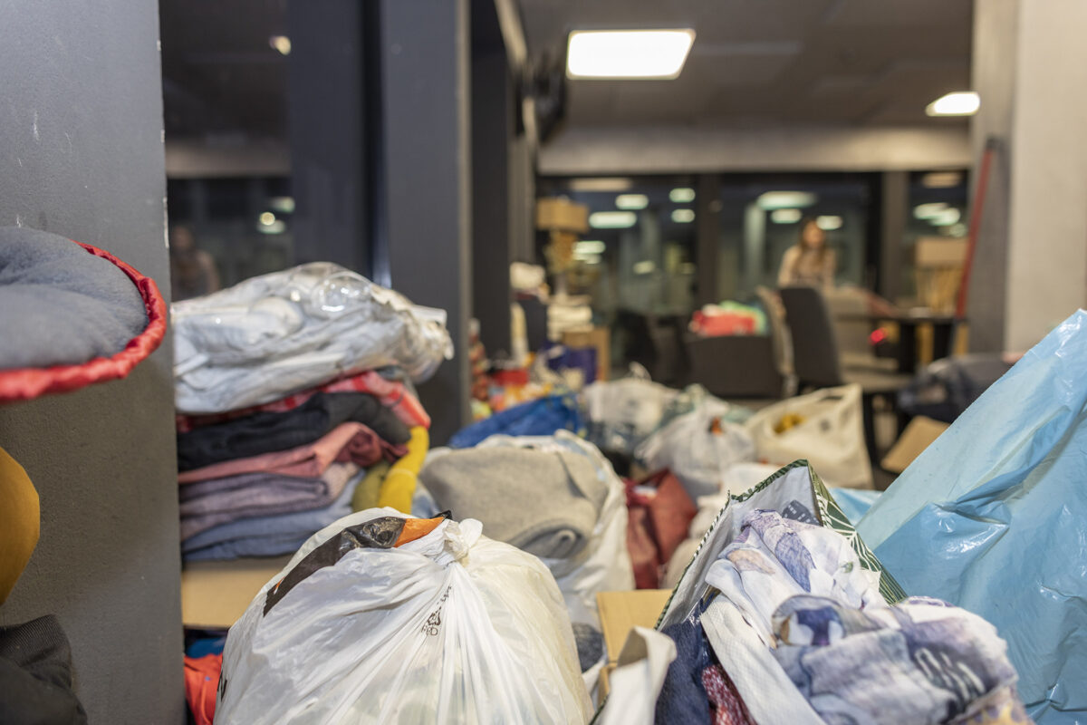 Die Spendenbereitschaft ist hoch. Doch es geht nicht nur darum, Hilfsgüter in die Krisengebiete zu bringen, sondern auch Flüchtlinge aufzunehmen. Symbolbild: Trott