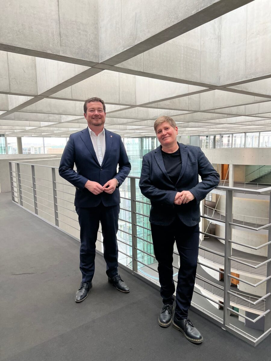 Heißer Draht zur US-Botschaft