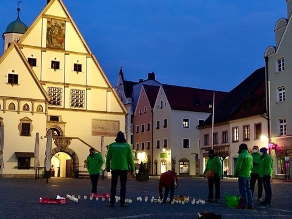 Greenpeace Weiden: Lichter für den Frieden