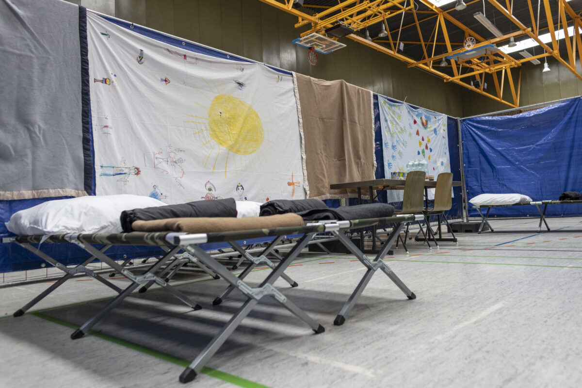 Familien hinter Bauzäunen: Notunterkunft in Weiden [mit Video]