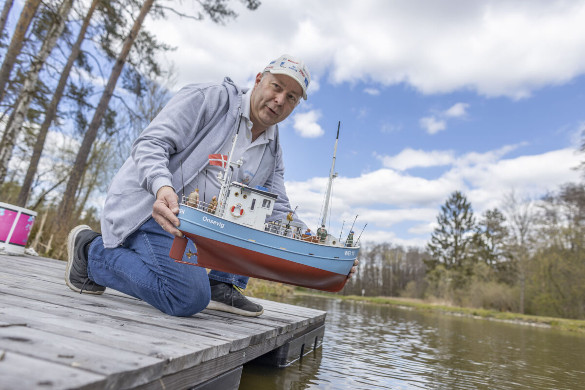Wasserspaß am Schätzlerbad in Weiden: Riesengaudi mit großen und kleinen Booten