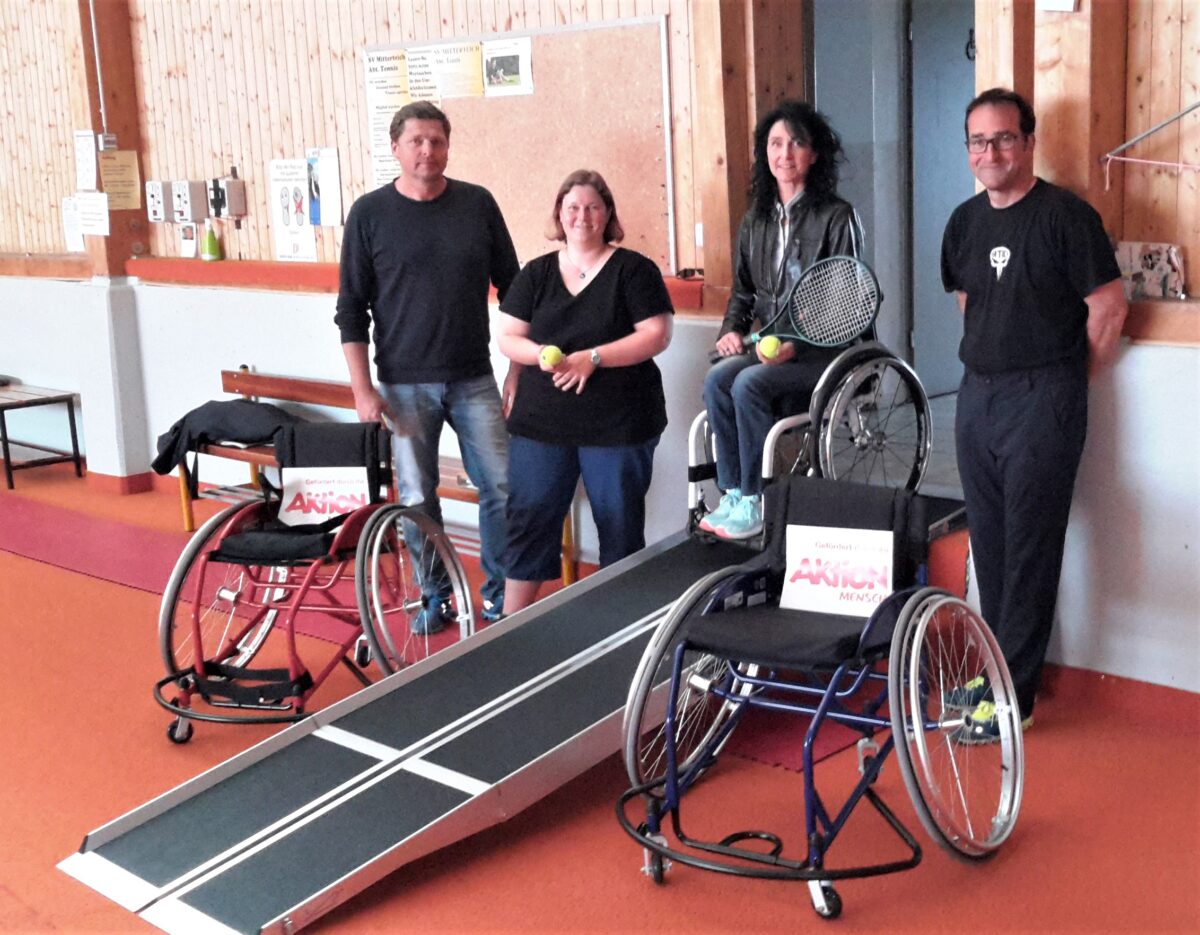 Rollstuhl- und Fußgängertennis: Tennishalle Mitterteich ist barrierefrei