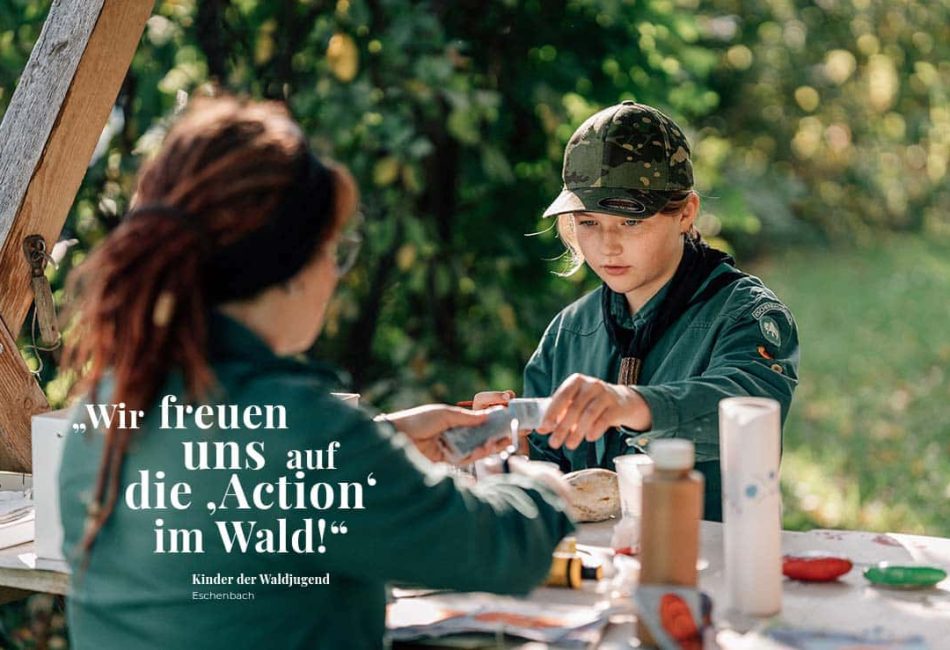 Diese zwei "Waldkinder" sind gerne auf dem Holzweg