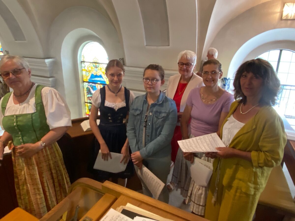 Verstärkung für den Kirchenchor