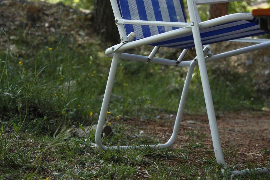 Autofahrer machen Campingpause auf Naabwiesenparkplatz