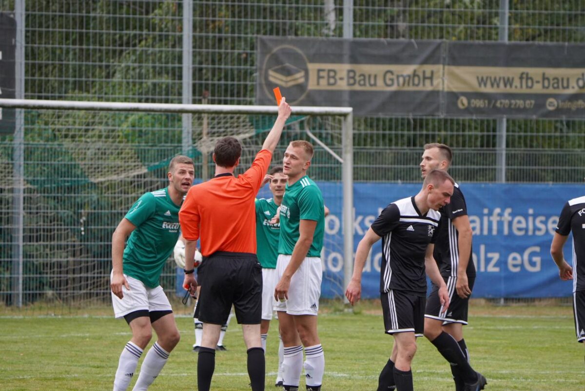 FC Weiden Ost gibt mit einem Mann mehr 2:0-Führung aus der Hand
