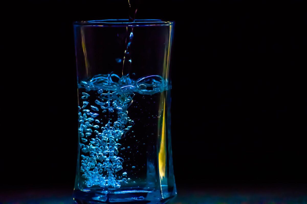 Übelkeit und Filmriss: KO-Tropfen Verdacht auf Plattenparty