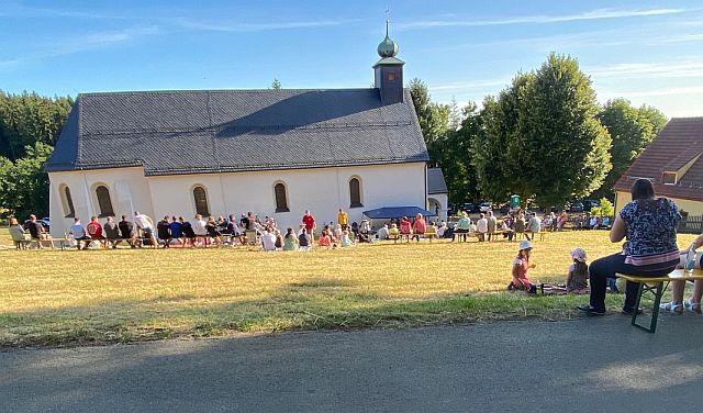 Tradition wiederbelebt: St.-Jodok-Ritt startet mit Konzert