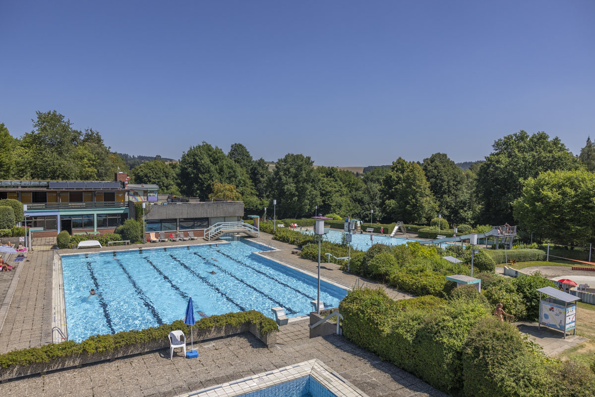 Freibadsaison 2025 in Auerbach startet am 17. Mai