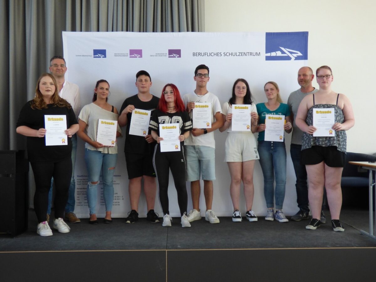 Wettbewerb "Bester Juniorverkäufer": Mutig auftreten und kompetent verkaufen