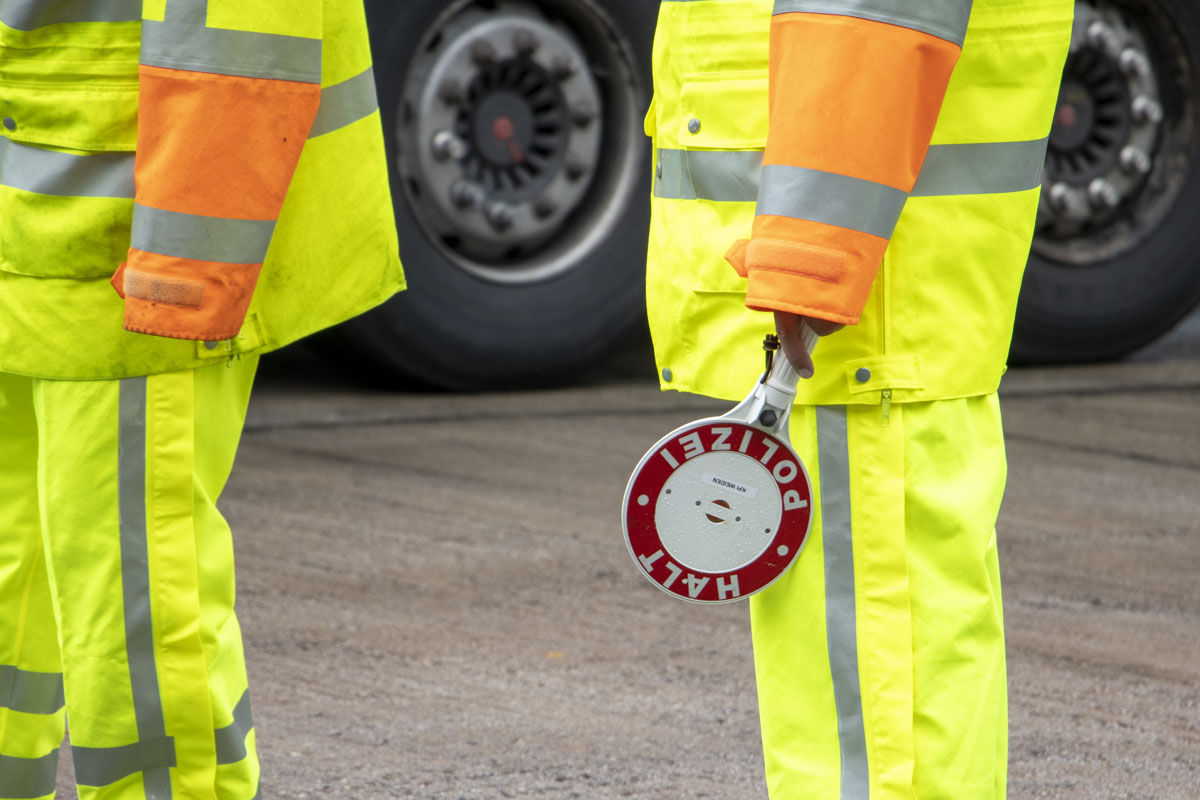Polizei überwacht Gurt- und Kindersicherungspflicht zum Schulbeginn