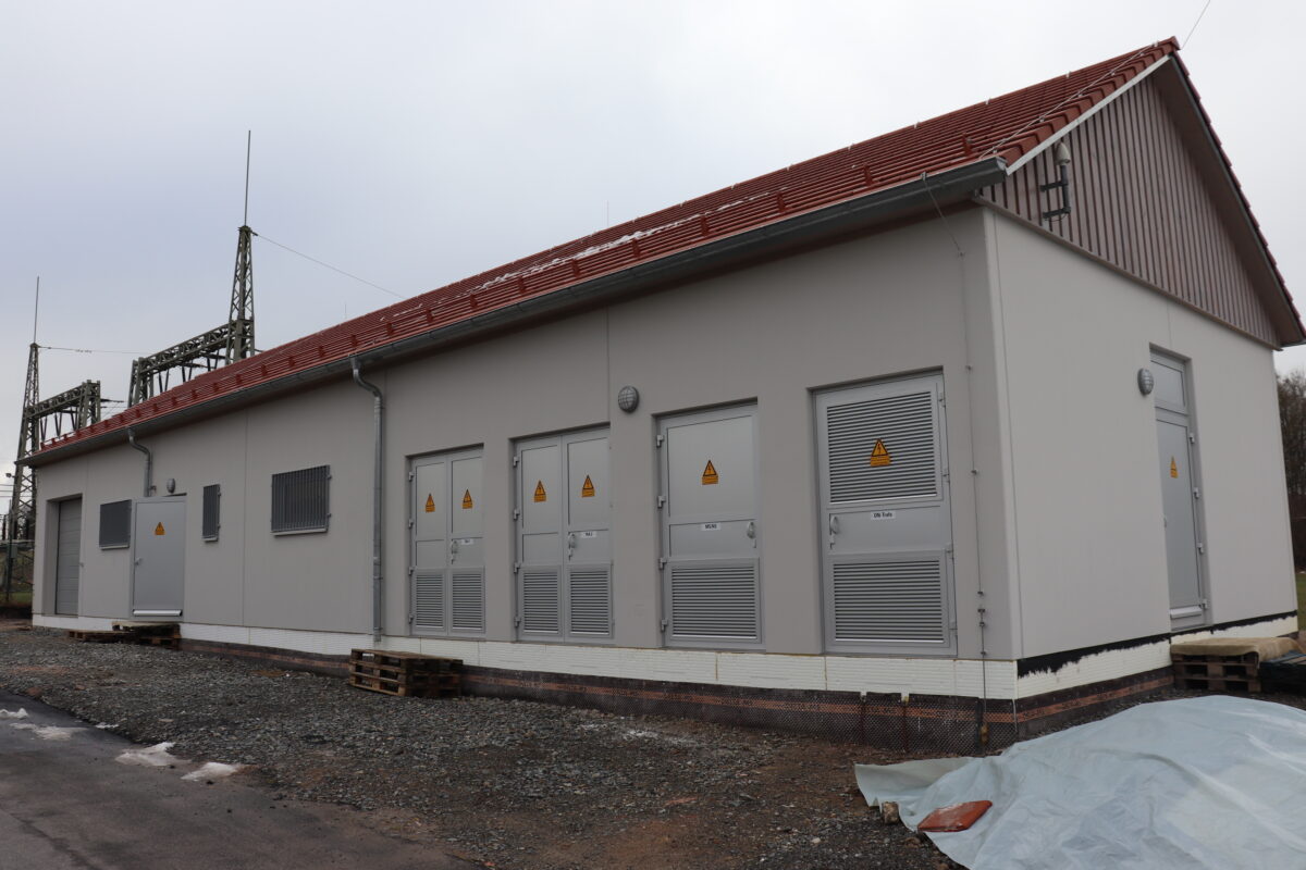 Einweihung des neuen Schalthauses - spannender Blick in die Räumlichkeiten