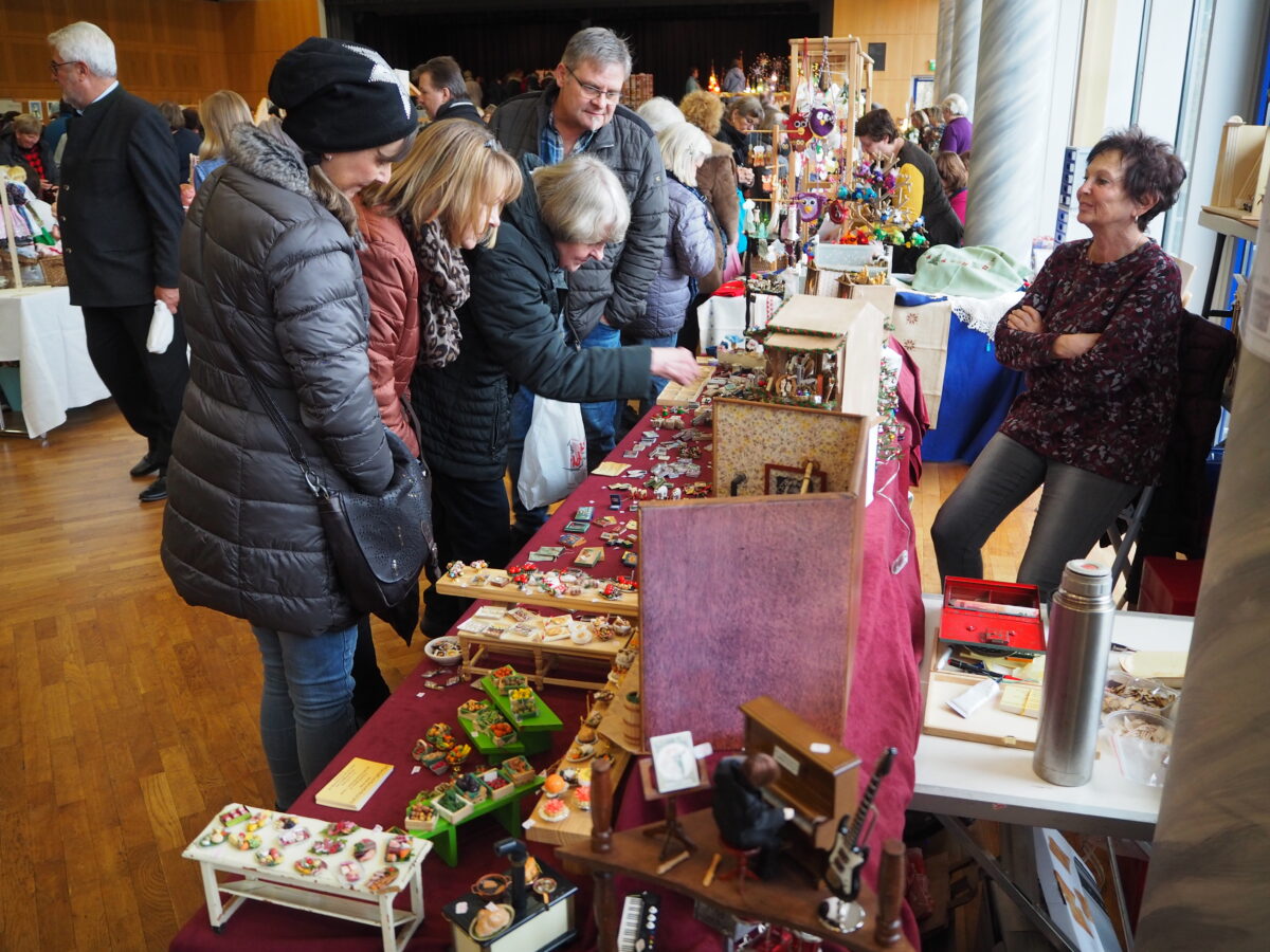 Mekka der Hobbykünstler: Markt in Neustädter Stadthalle