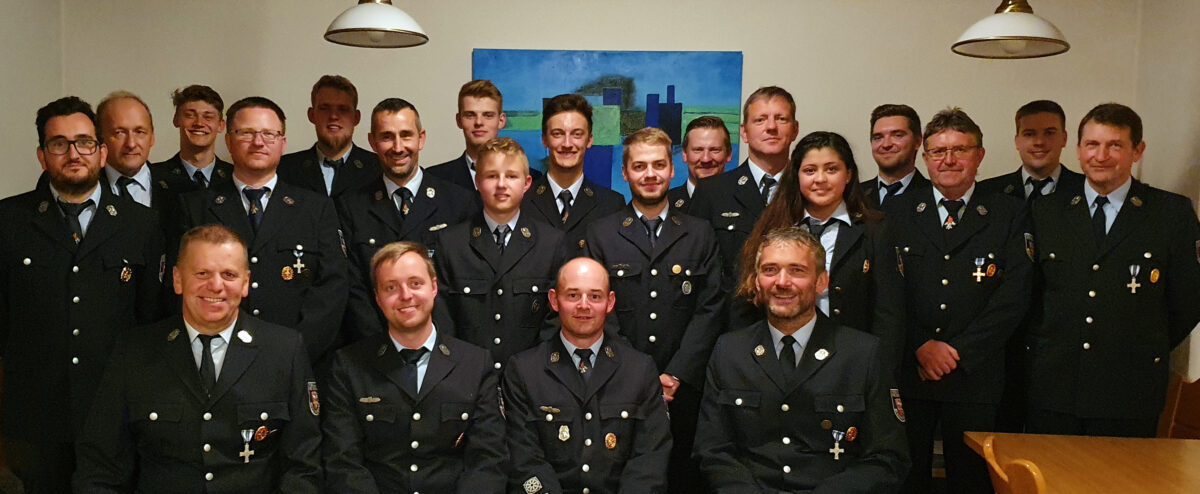 Feuerwehrleute aus Neuzirkendorf bestehen Leistungsprüfung