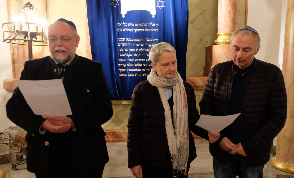 Eindrucksvolle Gemeinschaftsfeier in Flosser Synagoge
