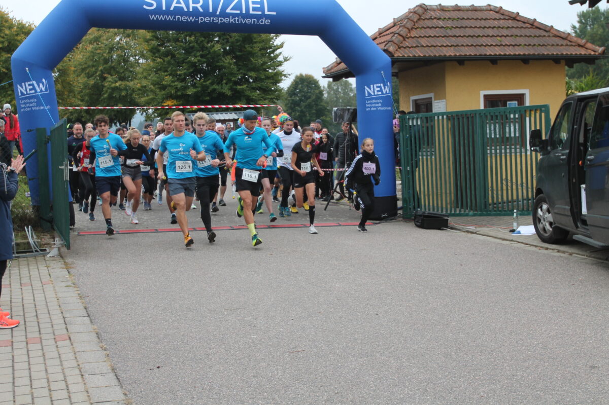 Landkreis-Staffellauf: Wen juckt schon schlechtes Wetter?