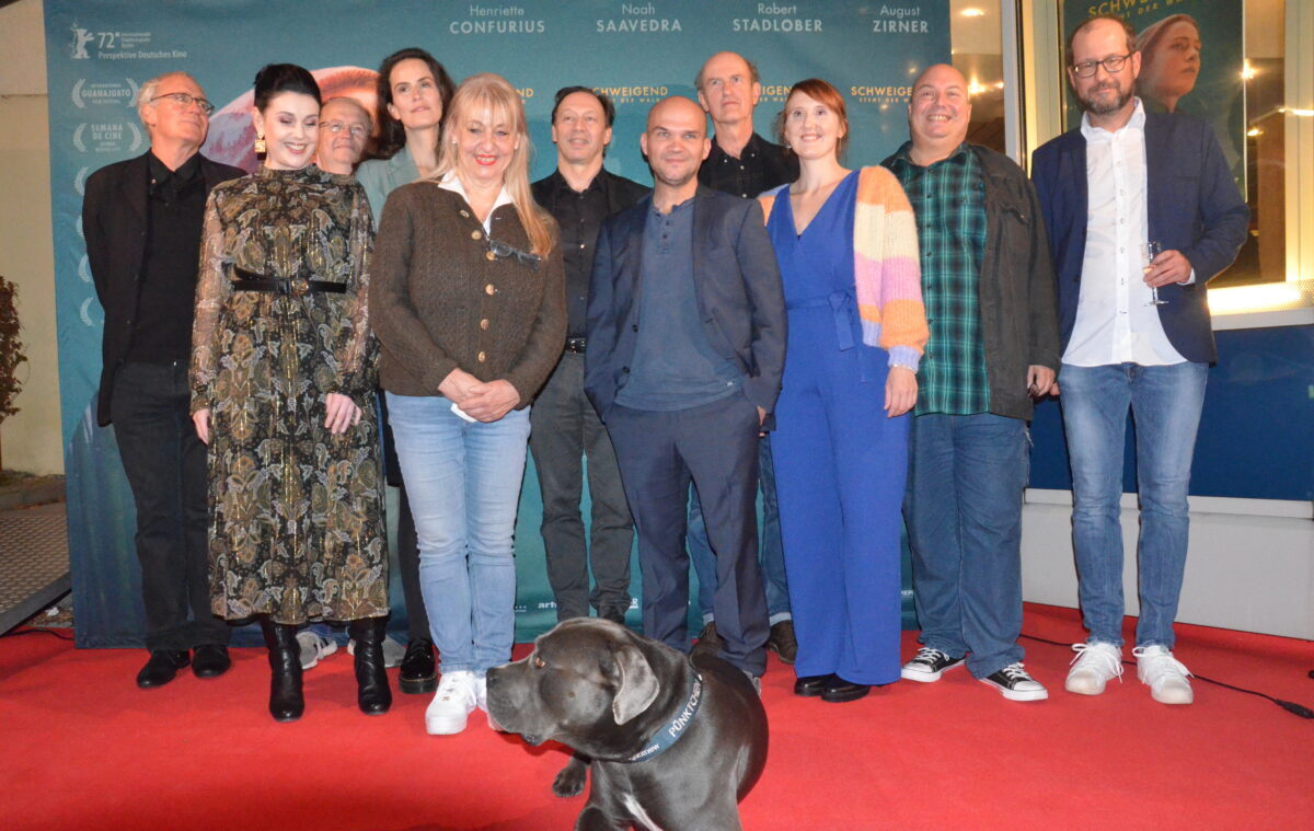 Den Roten Teppich für „Schweigend steht der Wald“ ausgerollt