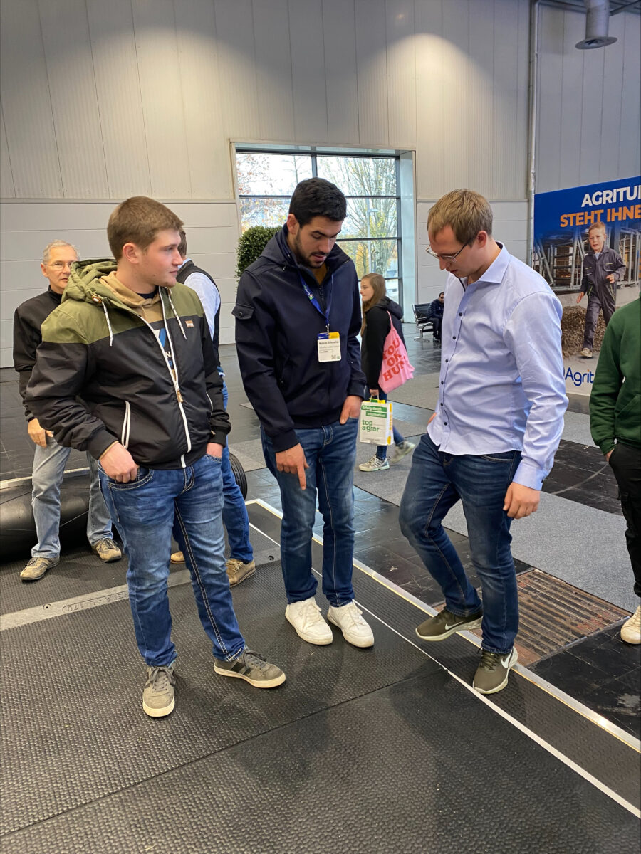 Junge Landwirte bilden sich fort: Bergwerk, Messe und vieles mehr
