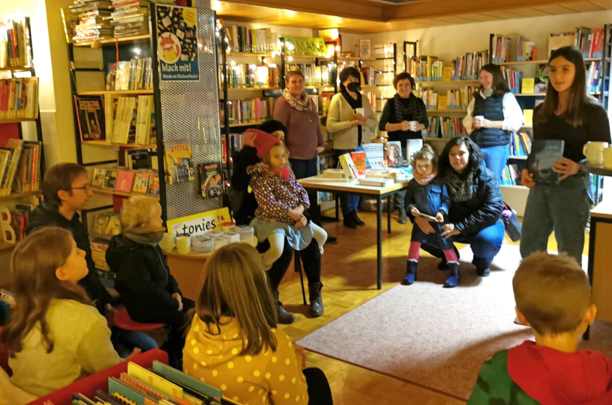 Der Glühwürmchenabend in der Bücherei war der Hit