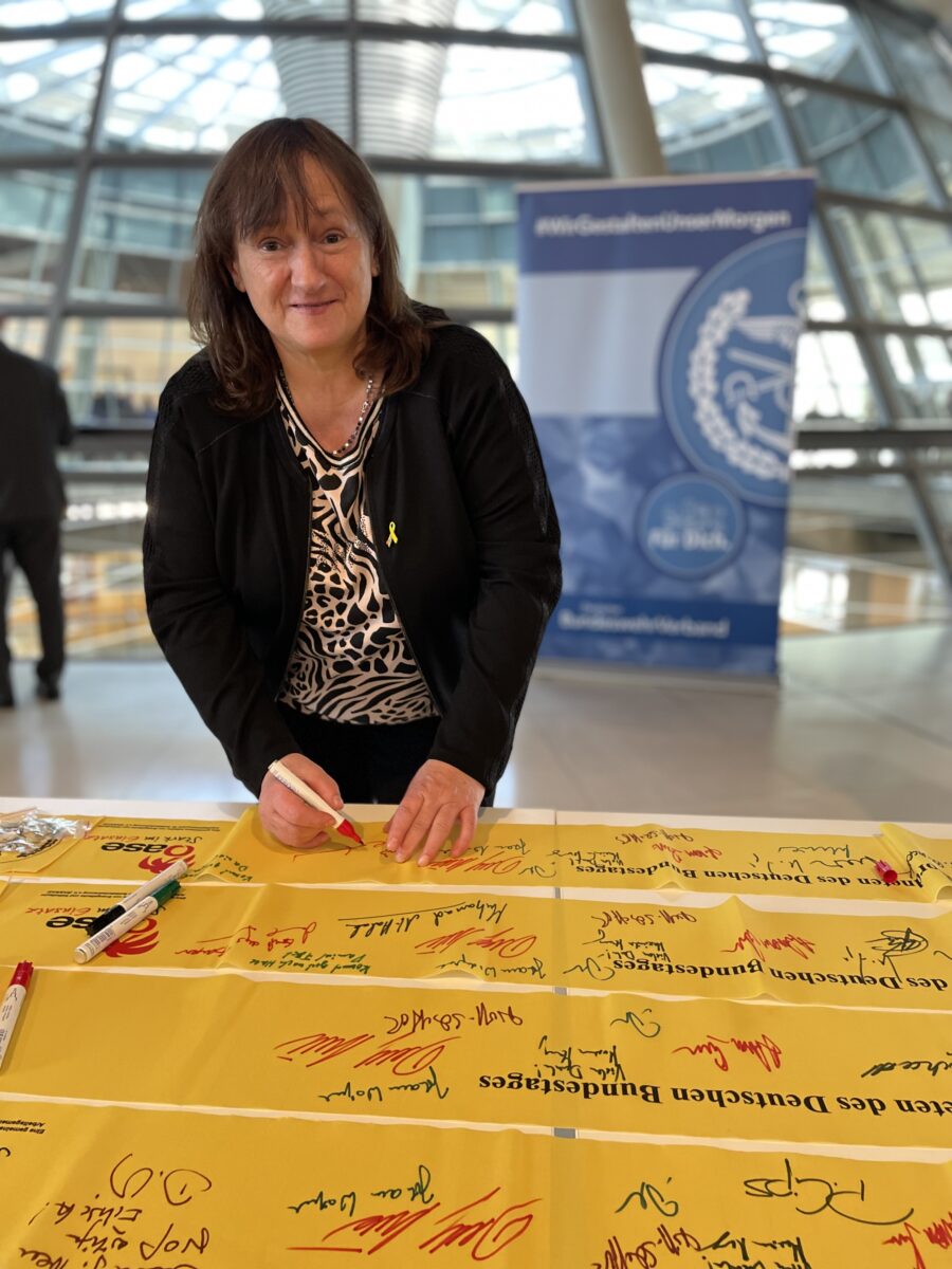 Grüße aus dem Bundestag: Solidarität mit den Soldaten im Ausland