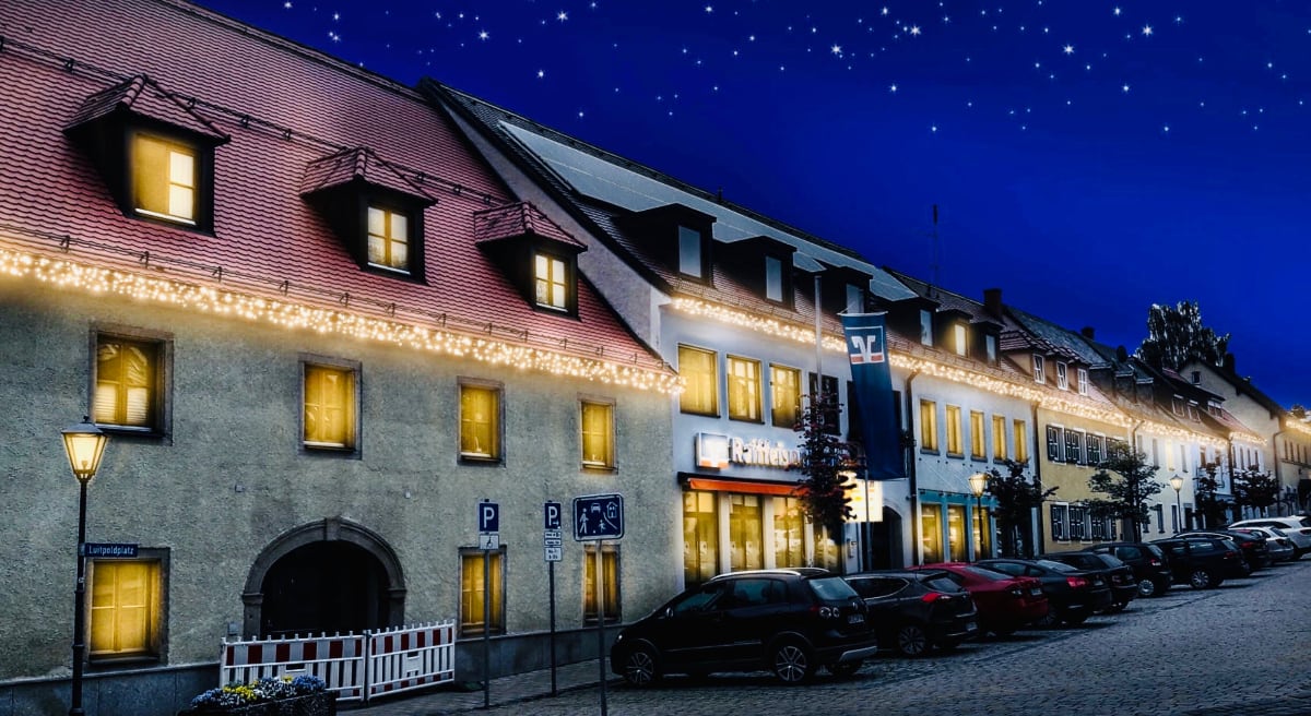 Energiekrise hin oder her: Weihnachtsbeleuchtung im Markt Floß bleibt
