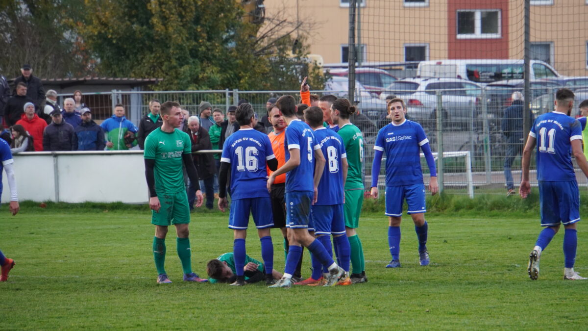 Elfmeter- und Kartenfestival beim Derby FC Weiden Ost - SpVgg SV Weiden II