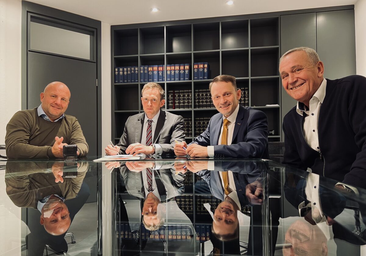 Stadt und SpVgg SV machen Grundstückskauf in der Stockerhut perfekt