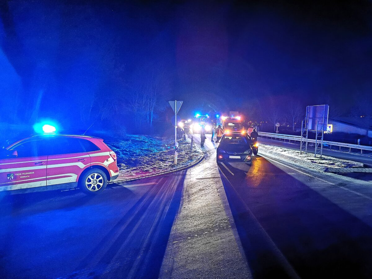 Auffahrunfall beim "Siemenskreisverkehr" in Kemnath