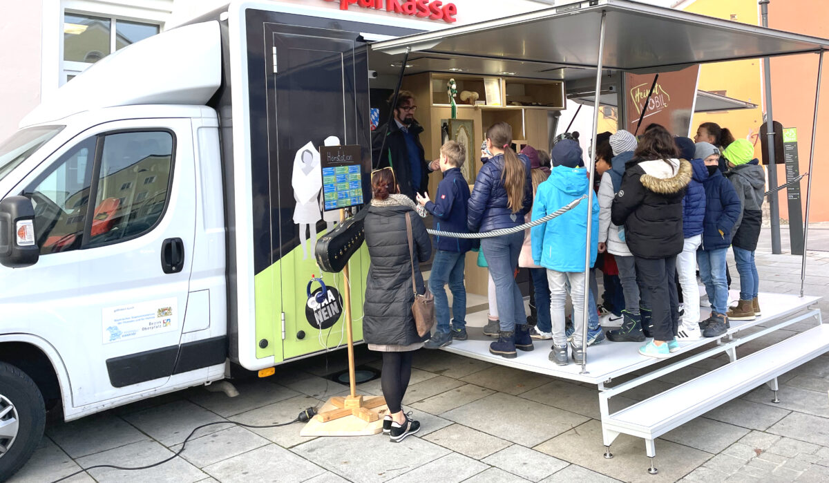 Bezirk hält trotz höherer Ausgaben an sozialer und kultureller Teilhabe fest