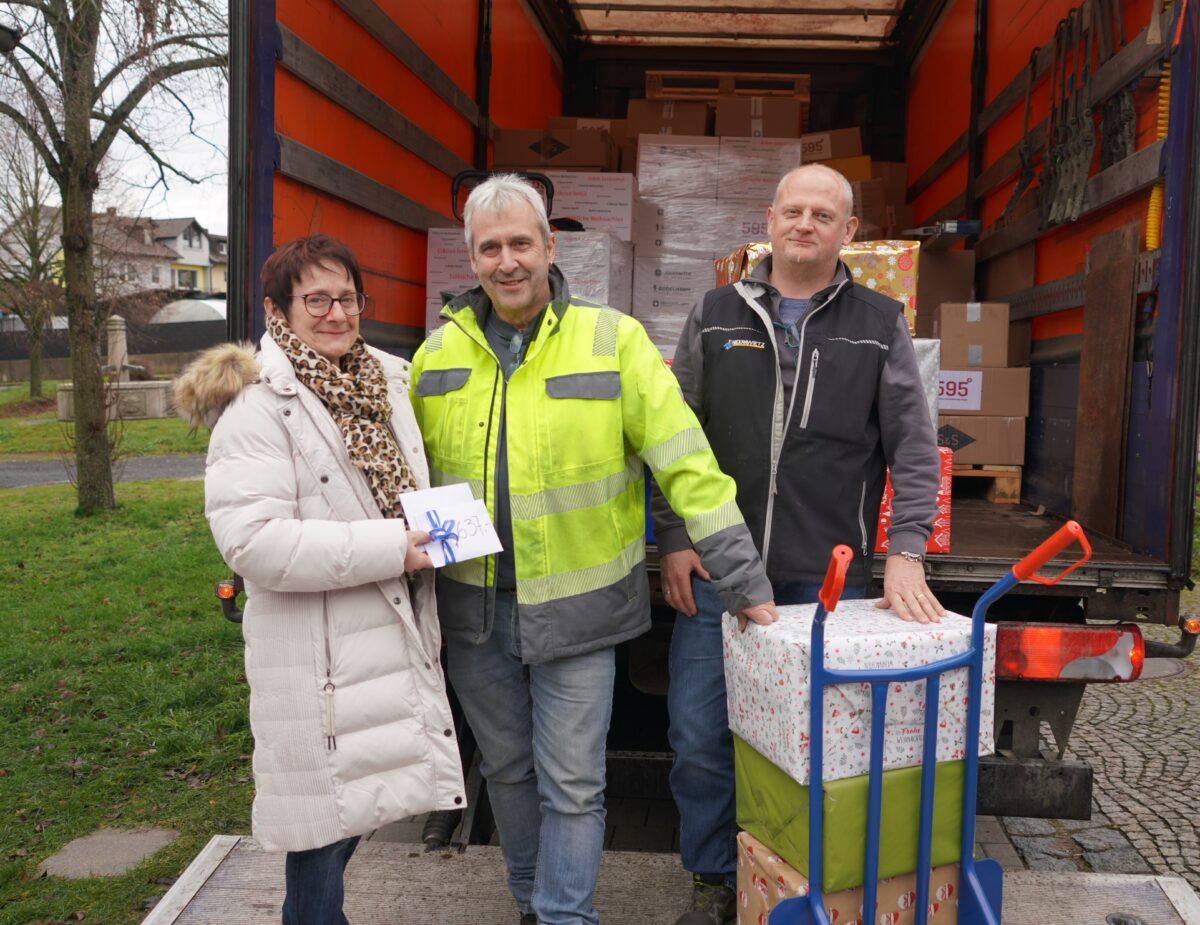 Frauenbund bereitet Weihnachtsfreude - Unterstützung für Weihnachtstrucker