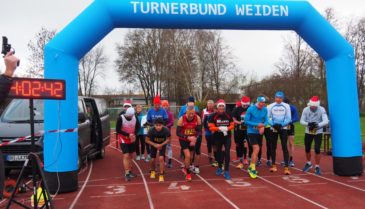 Schneller als die Polizei erlaubt: Andreas Hecht gewinnt den Fun-Run Nikolaus