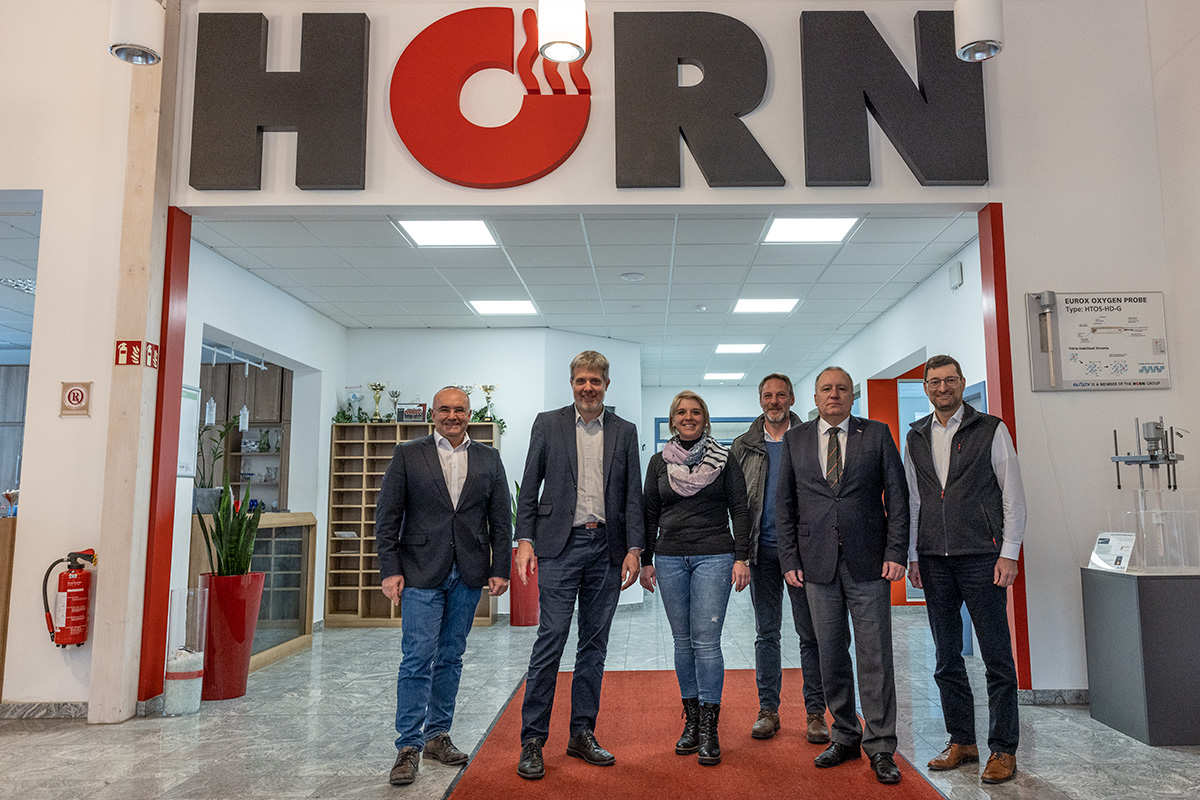 Grünen-Politiker bekommen Praxistipps von einem Weltmarktführer