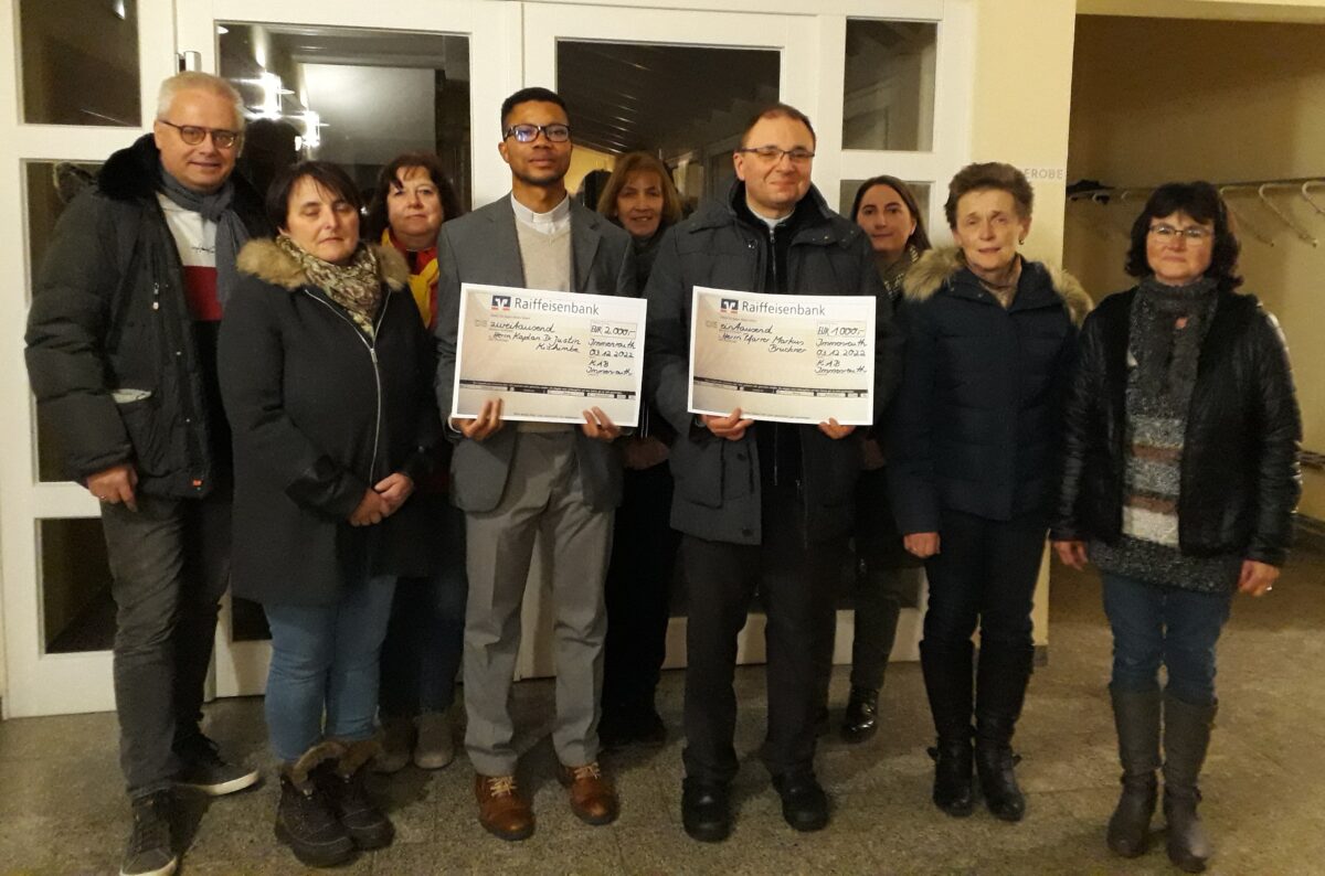 Klotzen statt kleckern – Spende von der KAB in Immenreuth