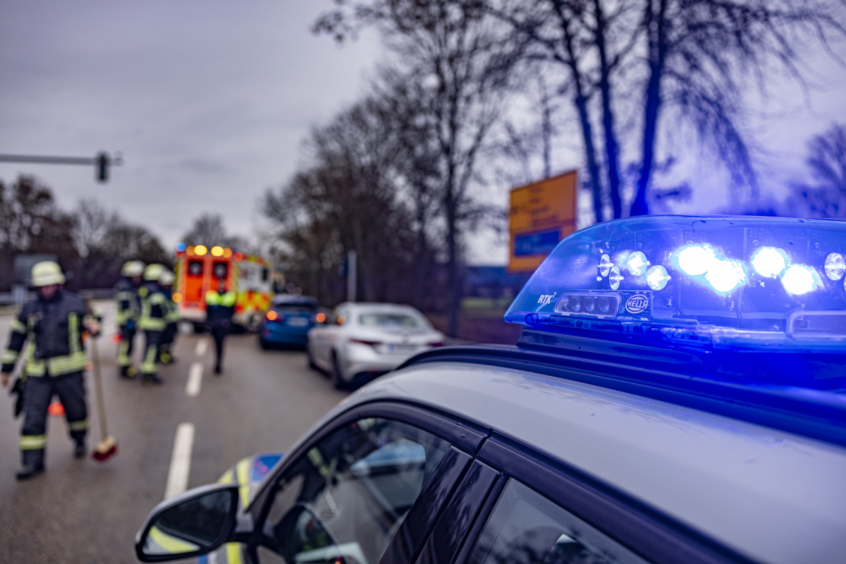 Zeugen nach Unfall in Altenstadt gesucht