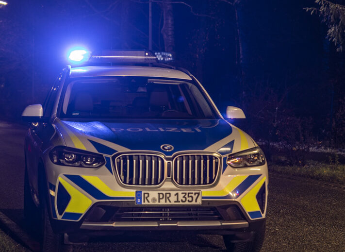 Motorradfahrer (16) flieht vor Polizei - Rennen endet mit Unfall