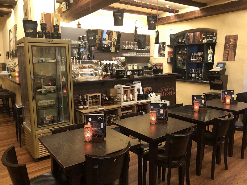 Weiden Cafe Ristretto. Lena Wiederer.