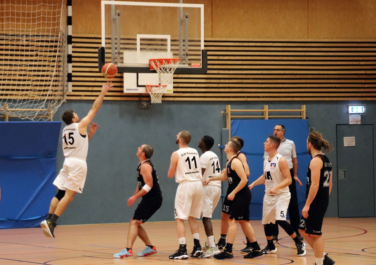 DJK Pressath: Auswärtstour der Basketballer beginnt in Neumarkt