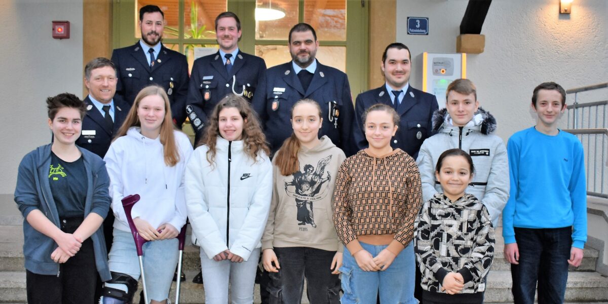 Die Feuerwehr Gmünd ist stolz auf ihren Nachwuchs.