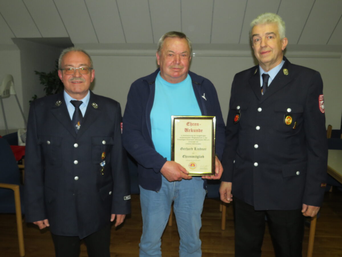 Neues Ehrenmitglied in den Reihen der Feuerwehr