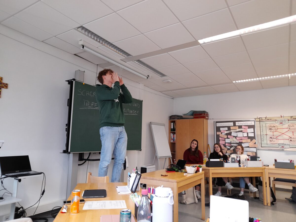 „45 min. netzlos“ - Theaterstück spricht Schülern aus der Seele