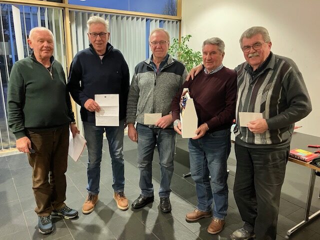 Preisschafkopf: Für die Sieger geht es nach Berlin