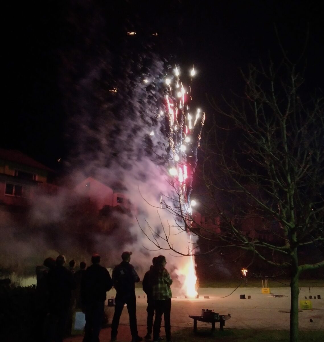 Farbenfrohes Spektakel am Tännesberger Nachthimmel