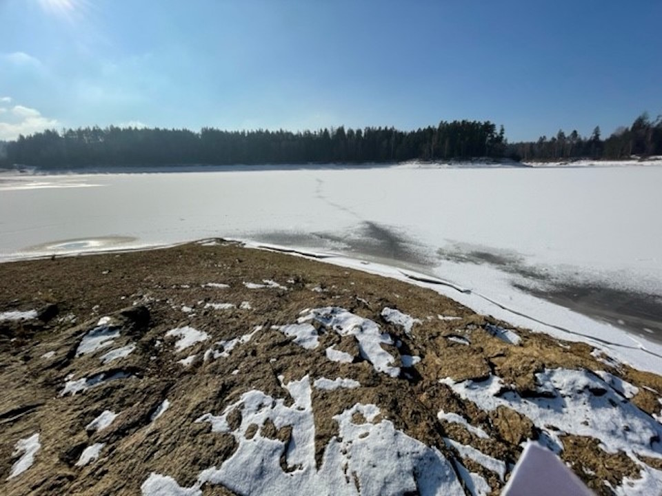 Betreten der Eisflächen ist lebensgefährlich - Warnung für Eixendorfer See und Liebenstein