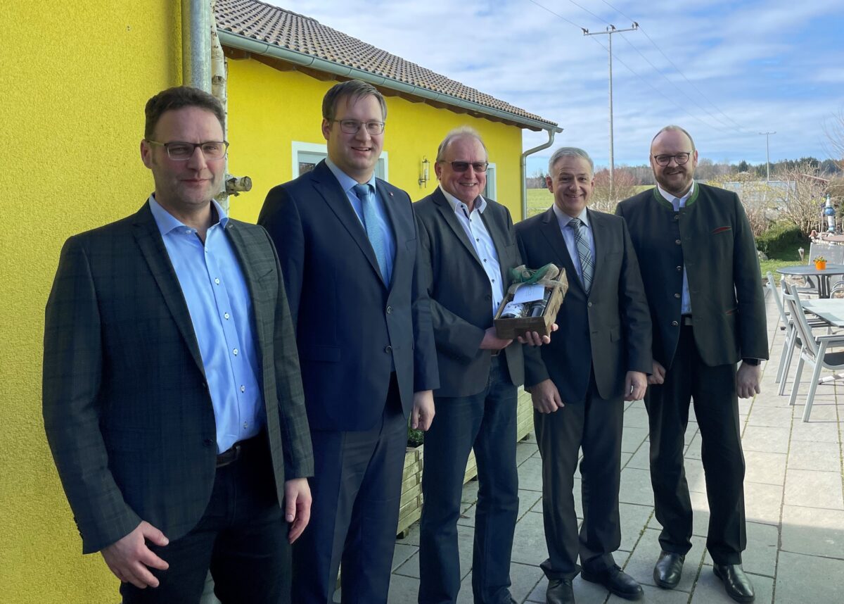 Trinkwasser aus der Region – für die Region: Führungswechsel bei der Steinwaldgruppe