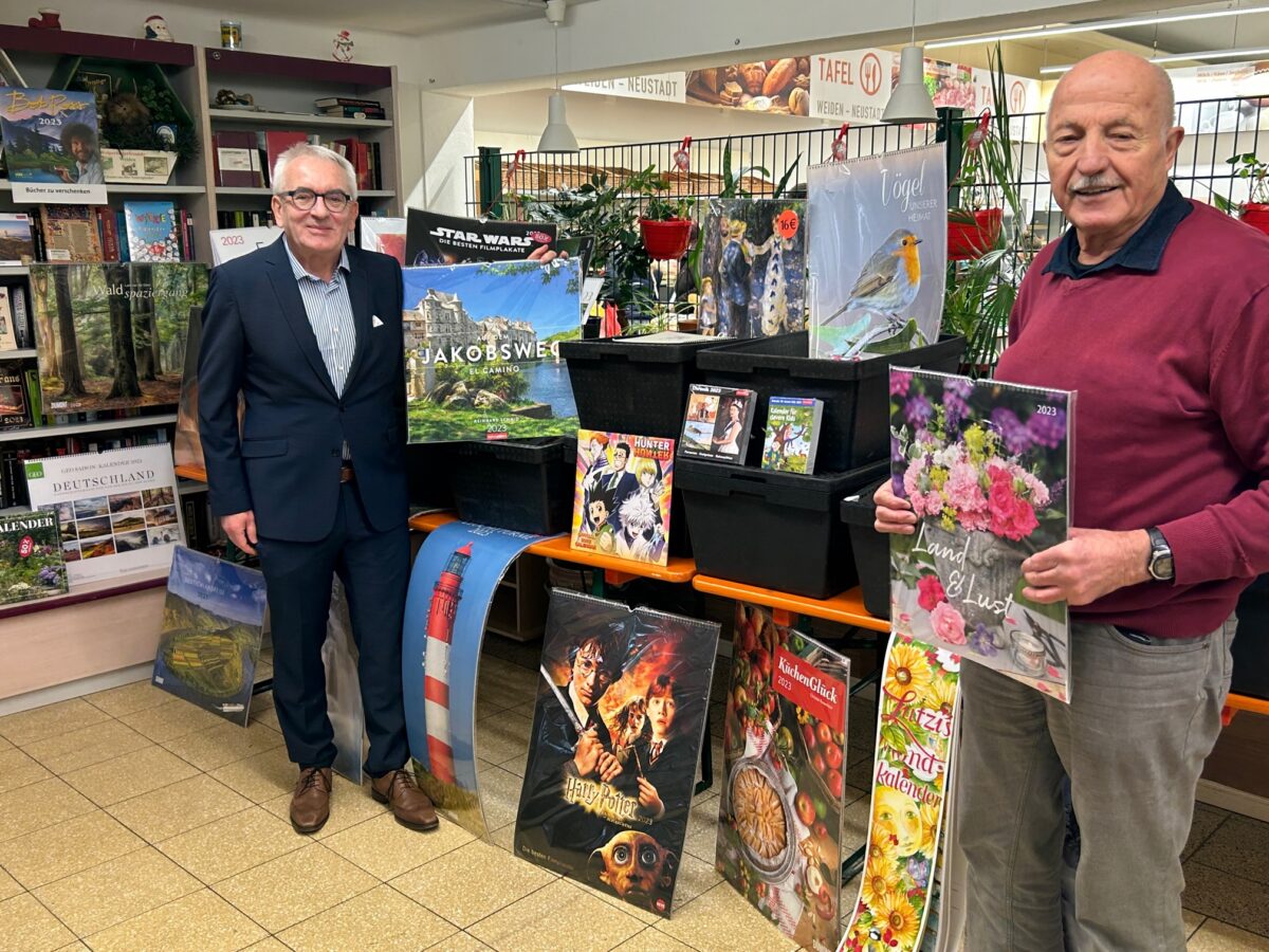 Kalender für die Weidener Tafel. Foto Martin Stangl