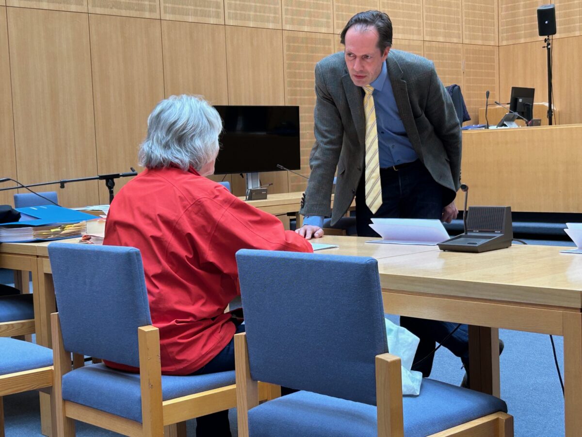 Gutachter spricht mit mutmaßlicher Degenattentäterin